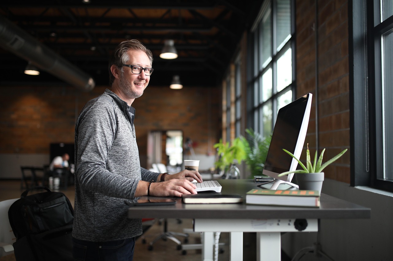 Office desk, man, business — Accept Major Cards with Reliable High Risk Credit Card Processing